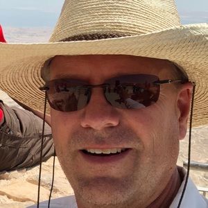 Meet your Posher, Colin